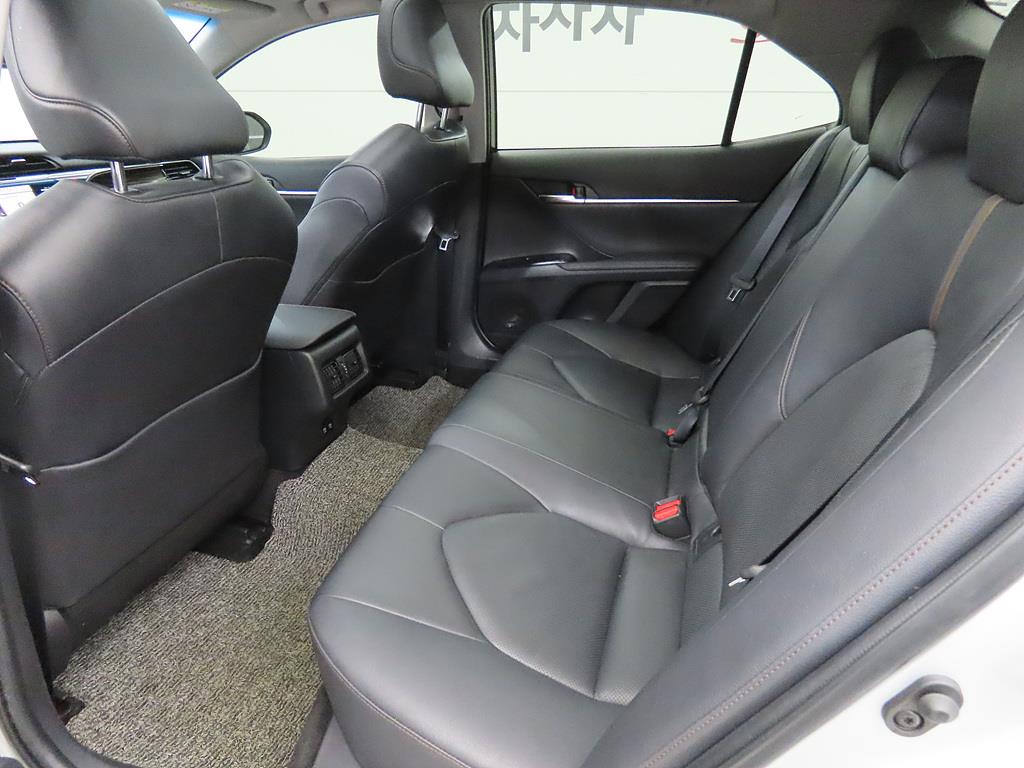 Toyota Camry - Vista 6