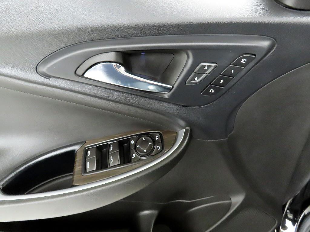 Chevrolet Malibu - Vista 11
