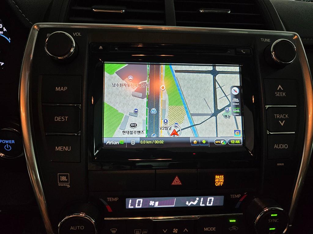 Toyota Camry 2016 Plateado - Importación desde Corea - HF Imports Iquique - Foto 17