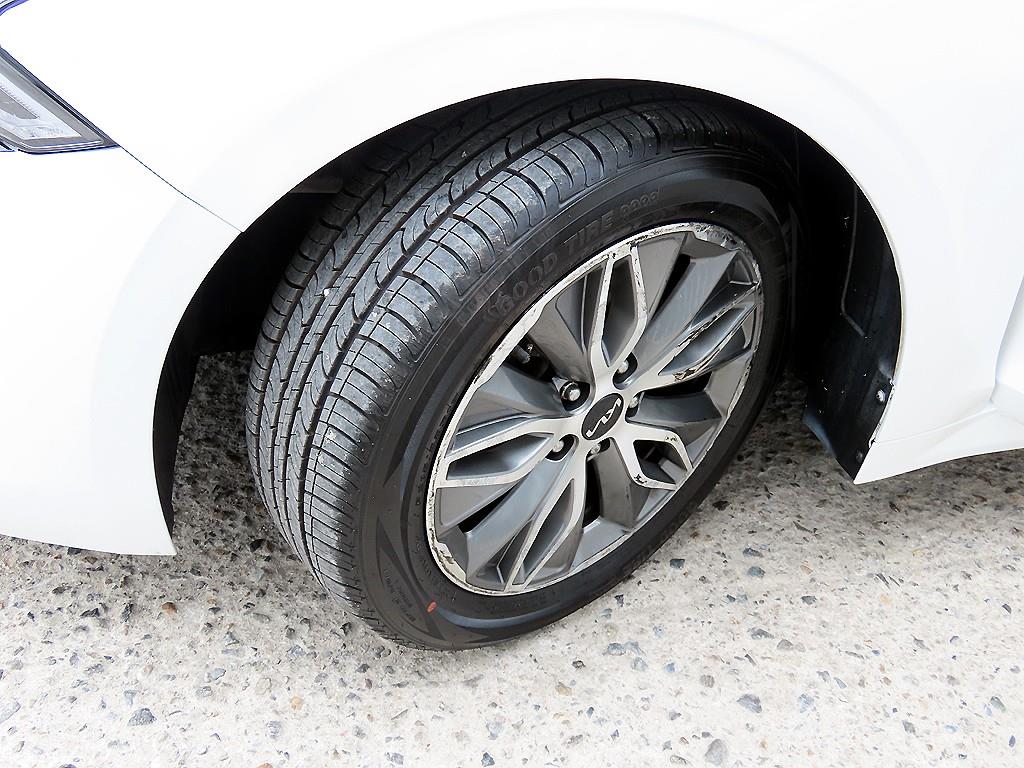 KIA K5 2023 Blanco - Importación desde Corea - HF Imports Iquique - Foto 19