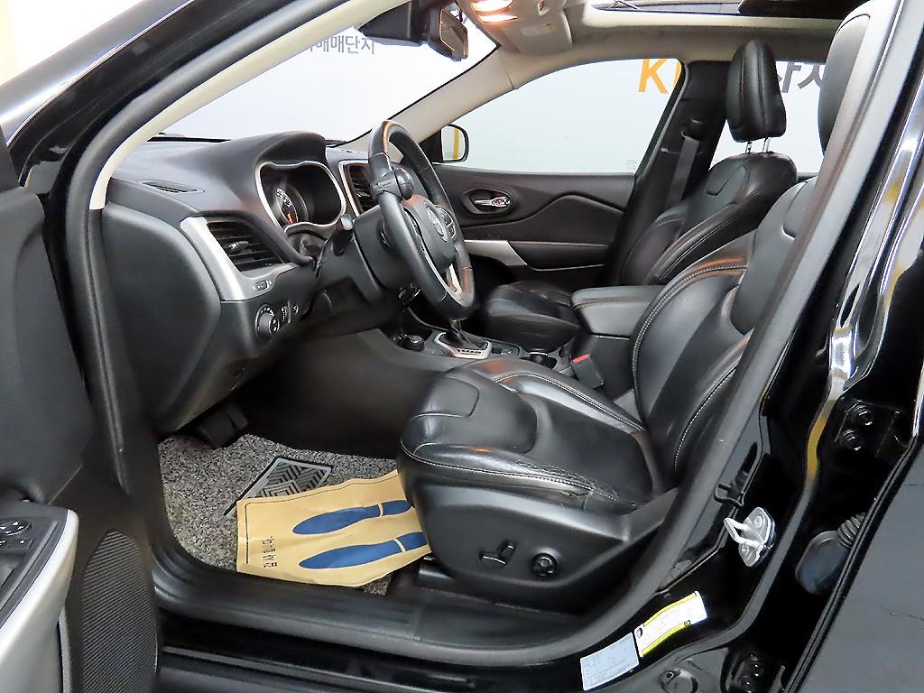 Jeep Cherokee - Vista 5