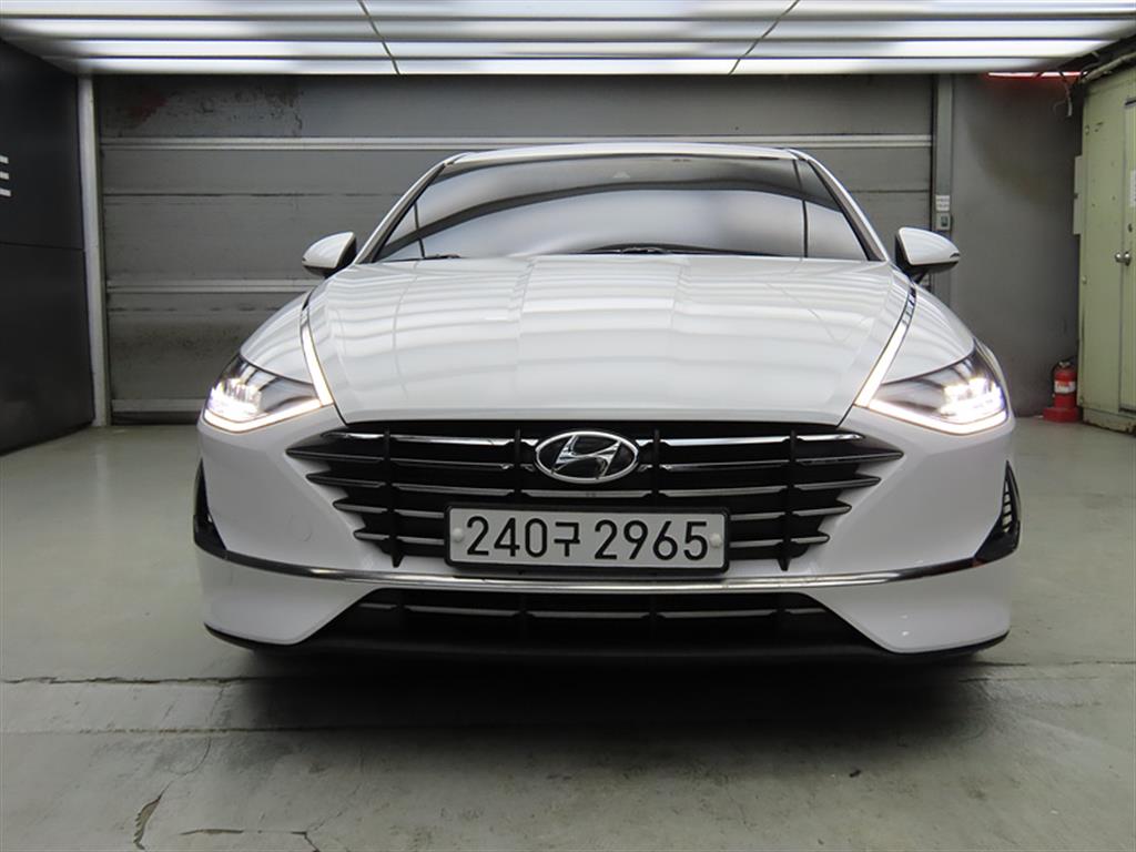 HYUNDAI Sonata - Vista 2