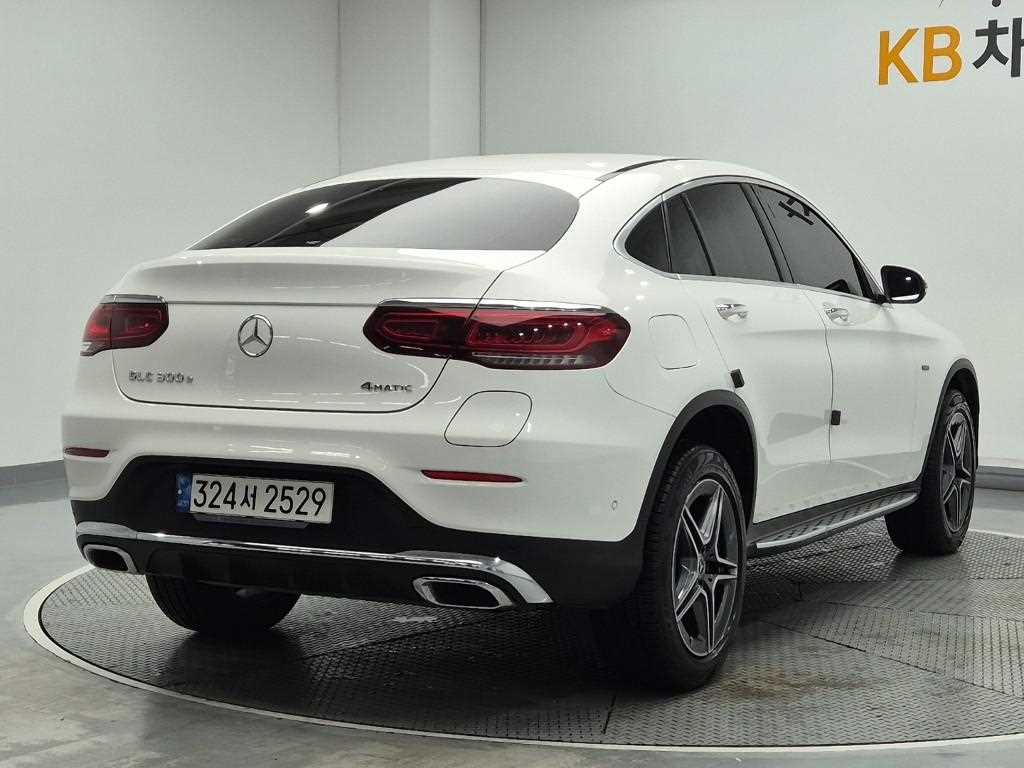Mercedes Benz GLC Class - Vista 3