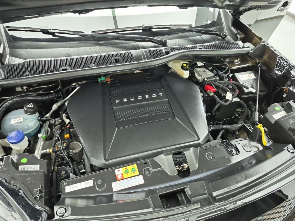 Peugeot 2008 - Vista 6