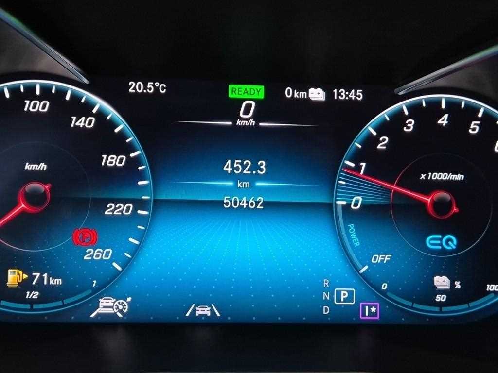 Mercedes Benz GLC Class - Vista 6