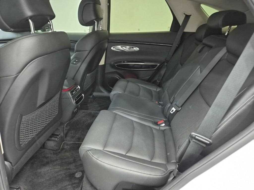 Genesis GV70 - Vista 12