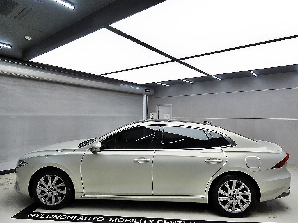 HYUNDAI Grandeur - Vista 4