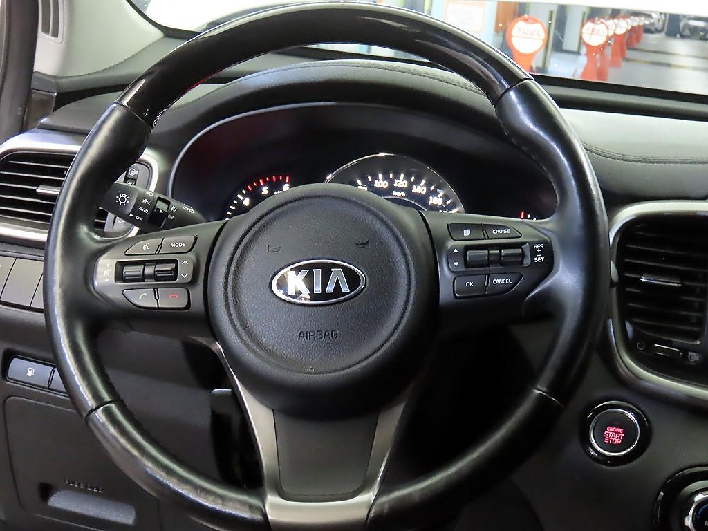 KIA Sorento - Vista 8