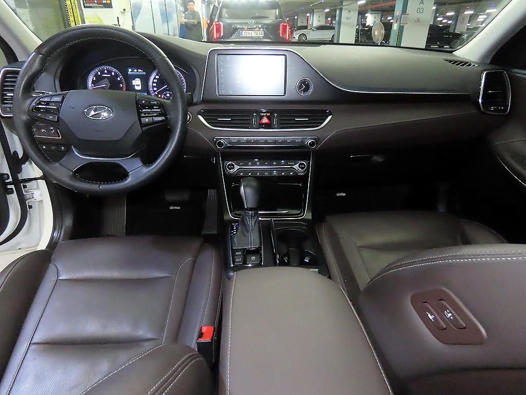 HYUNDAI Grandeur - Vista 10