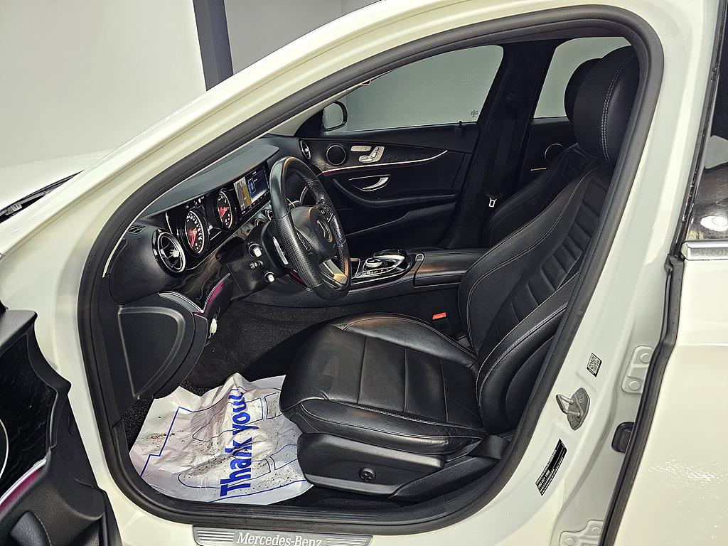 Mercedes Benz E class - Vista 8