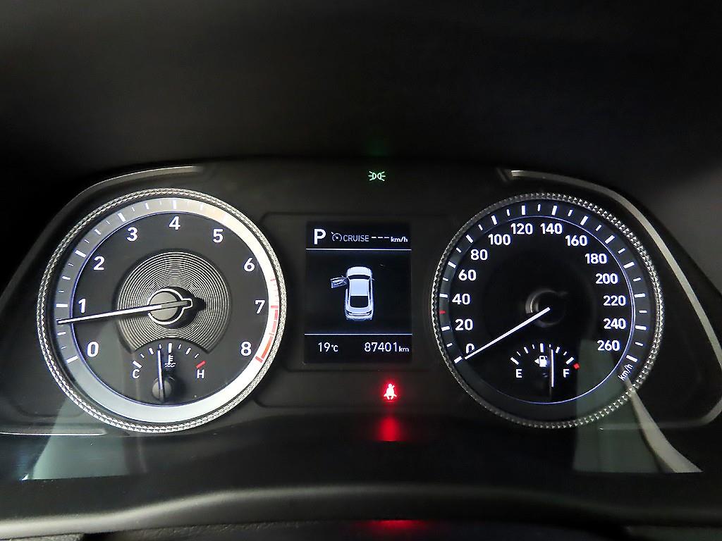 HYUNDAI Sonata - Vista 8