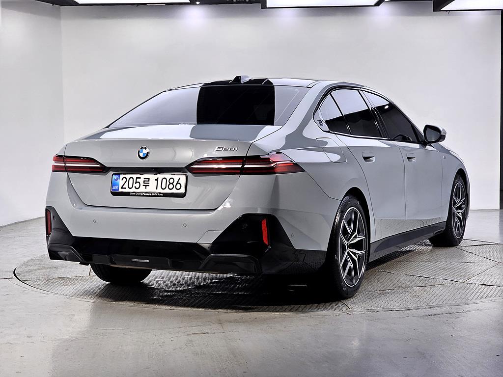 BMW 5 Series - Vista 4