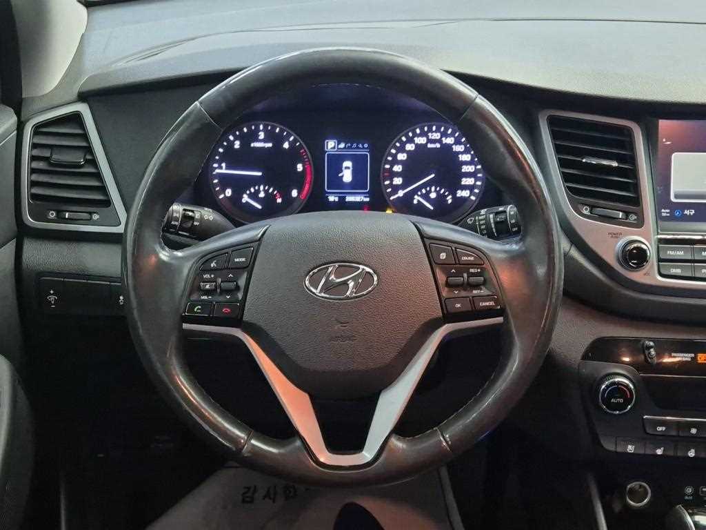HYUNDAI Tucson - Vista 9