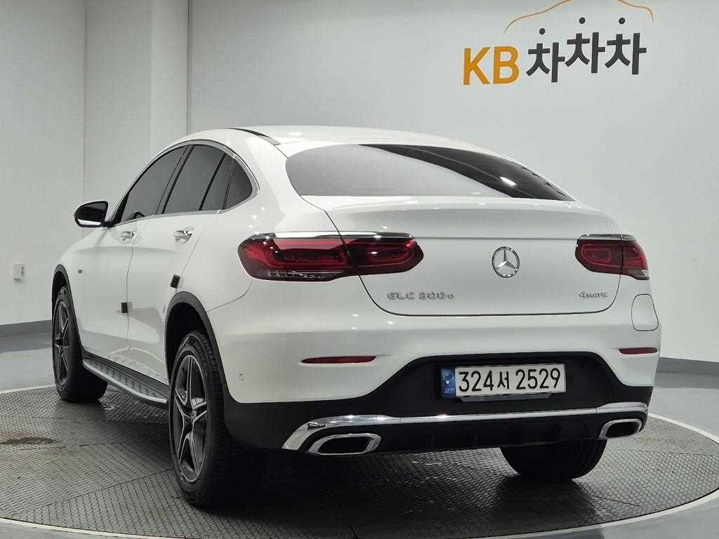 Mercedes Benz GLC Class - Vista 2