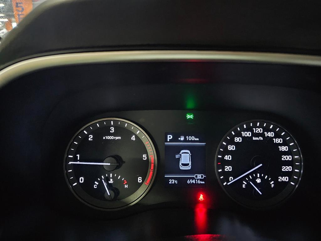 HYUNDAI Tucson - Vista 9