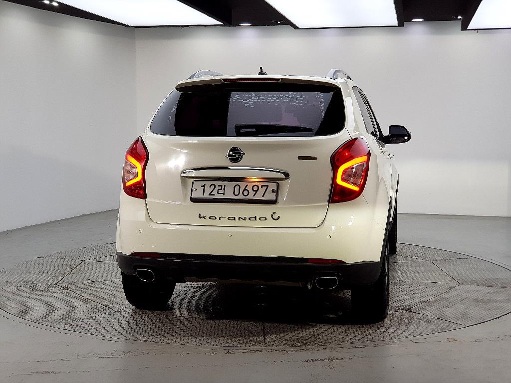 Ssangyong Korando - Vista 3