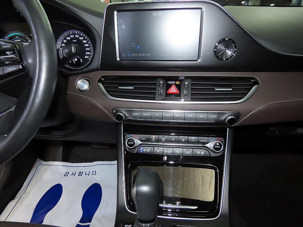 HYUNDAI Grandeur - Vista 11