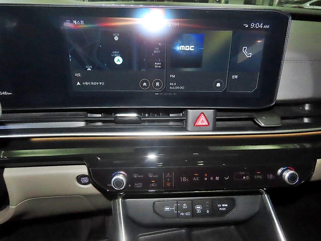 KIA Carnival - Vista 11