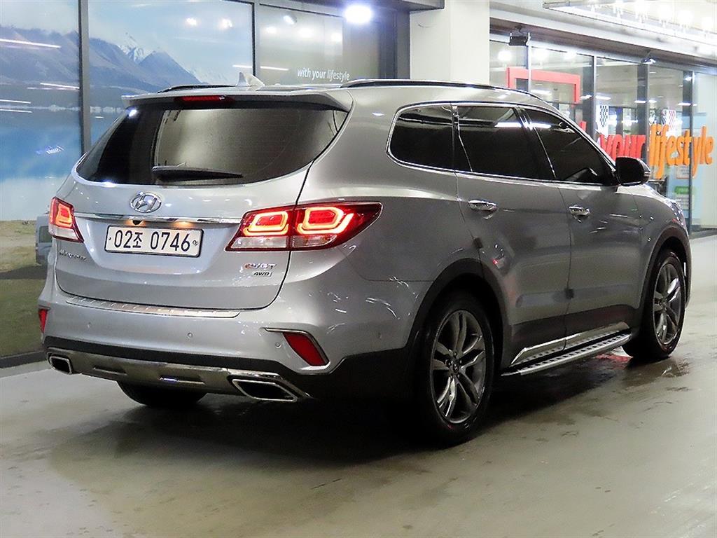 HYUNDAI Maxcruz - Vista 4