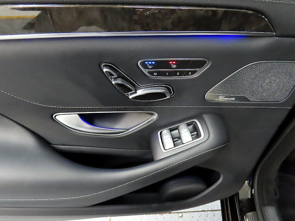 Mercedes Benz S Class - Vista 12
