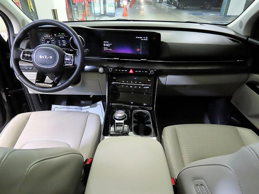 KIA Carnival - Vista 10