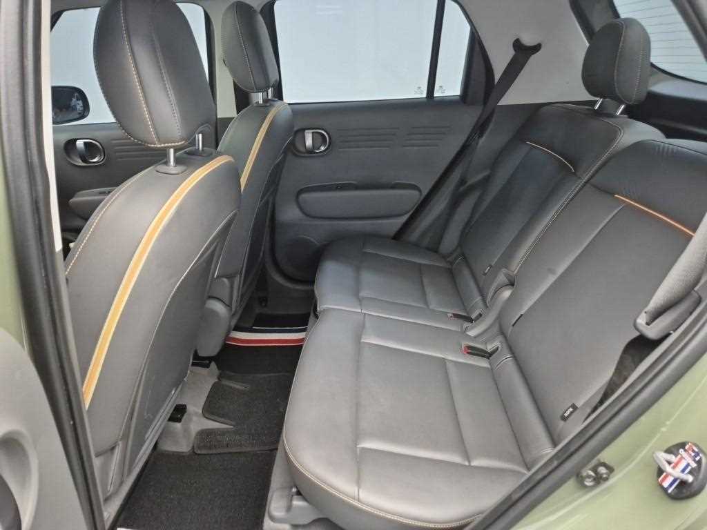 HYUNDAI Casper - Vista 12