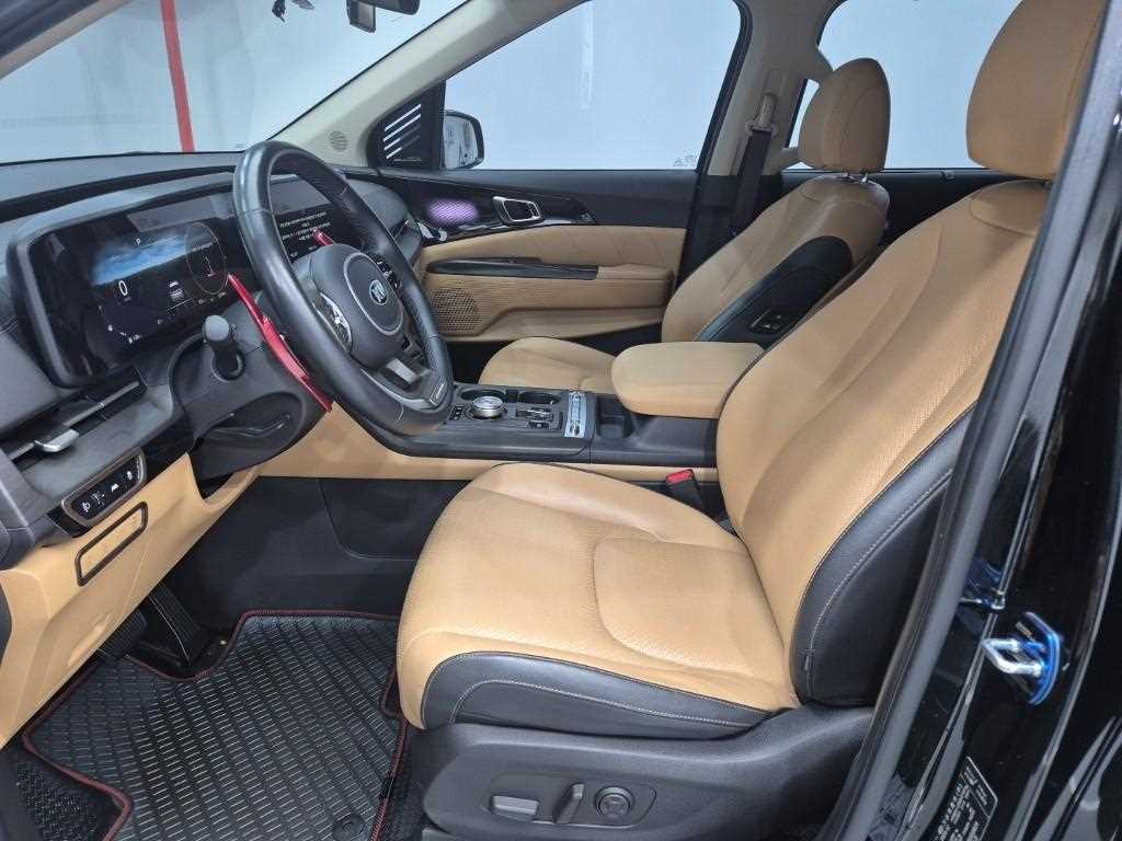 KIA Carnival - Vista 11