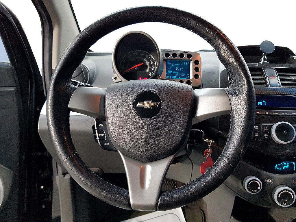 Chevrolet Spark - Vista 12
