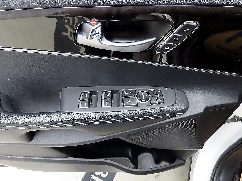 KIA Sorento - Vista 11