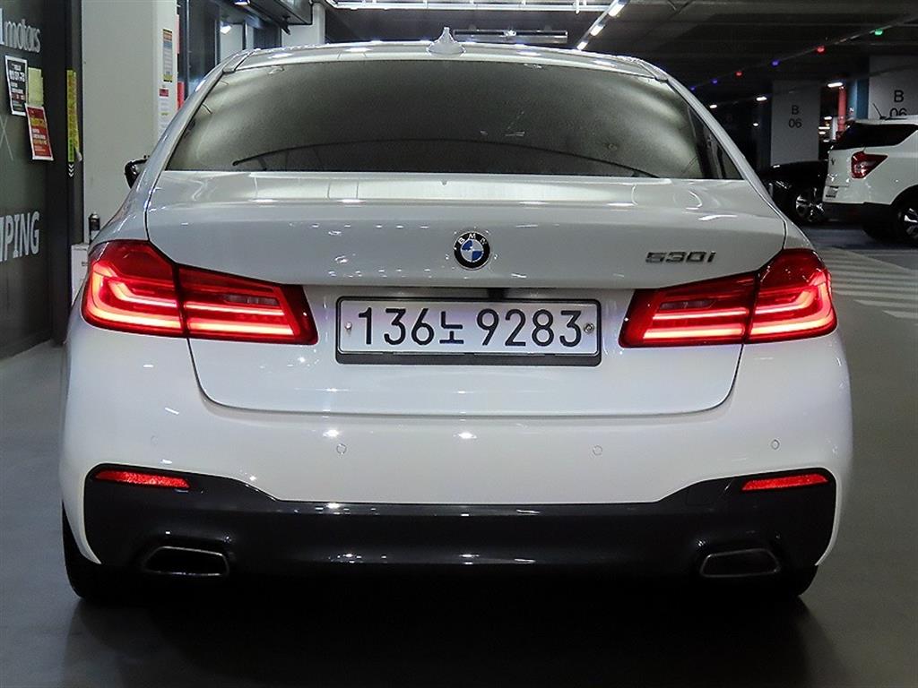 BMW 5 Series - Vista 5