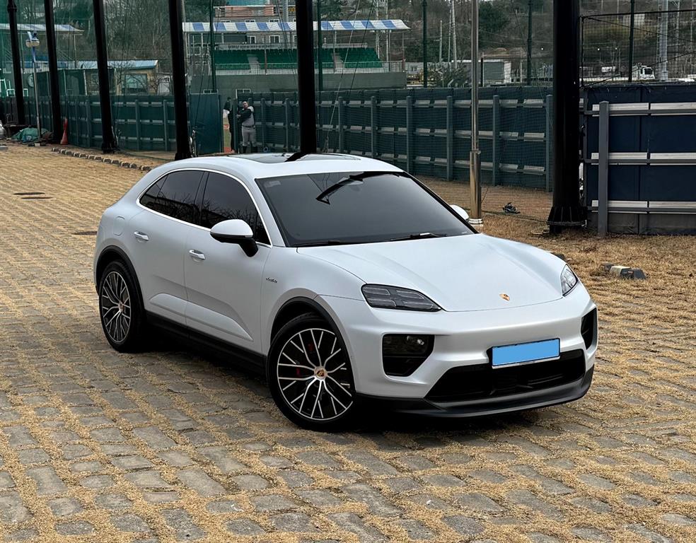 Porsche Macan - Vista 3