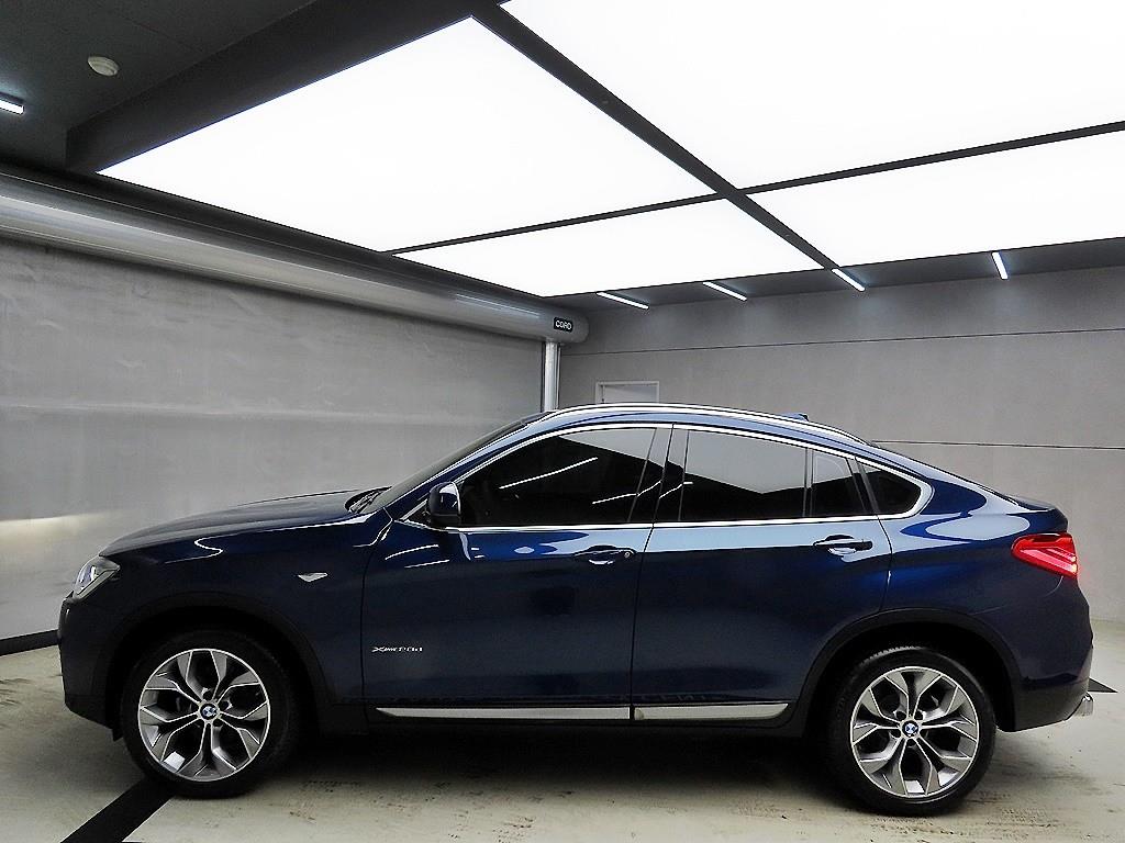 BMW X4 - Vista 4