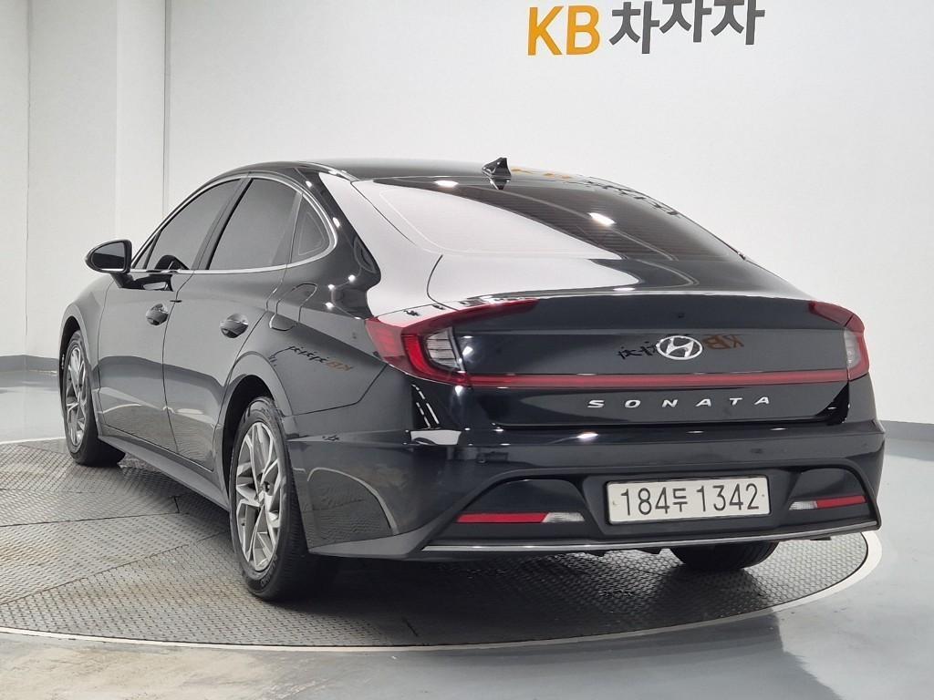 HYUNDAI Sonata - Vista 2