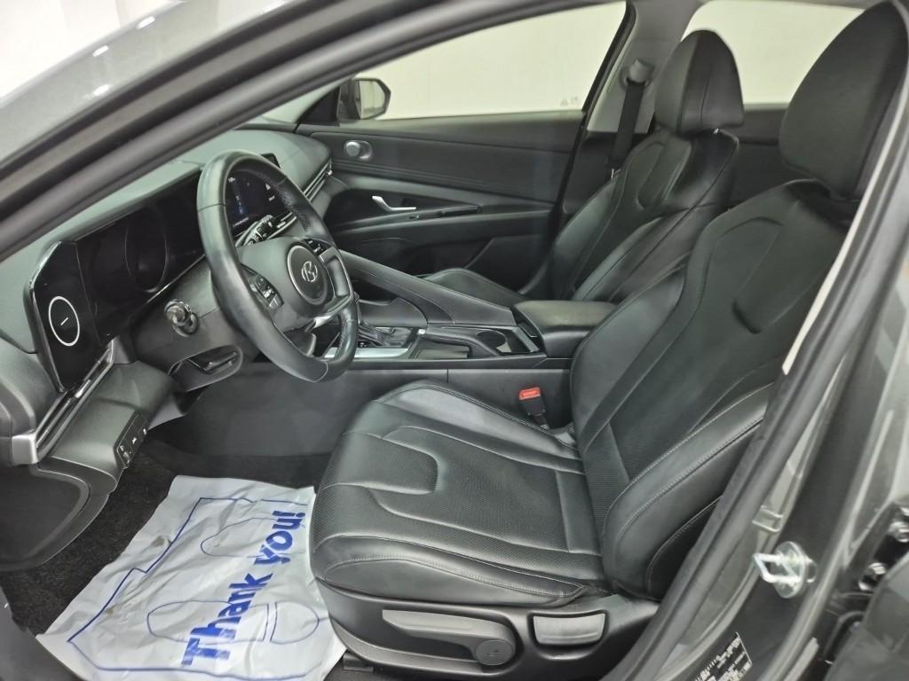 HYUNDAI Avante - Vista 11