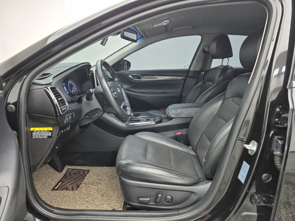 HYUNDAI Grandeur - Vista 11