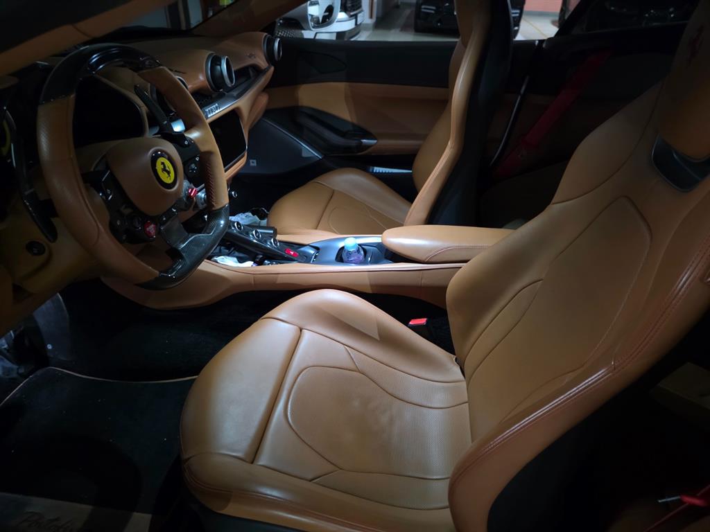 Ferrari Portofino - Vista 7