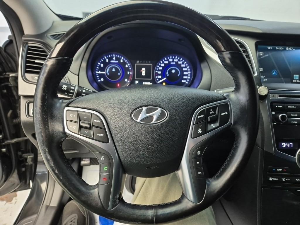 HYUNDAI Grandeur - Vista 7