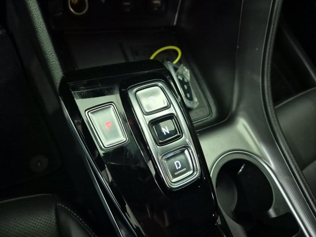 HYUNDAI Sonata - Vista 8
