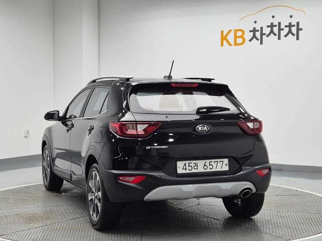 KIA Stonic - Vista 2