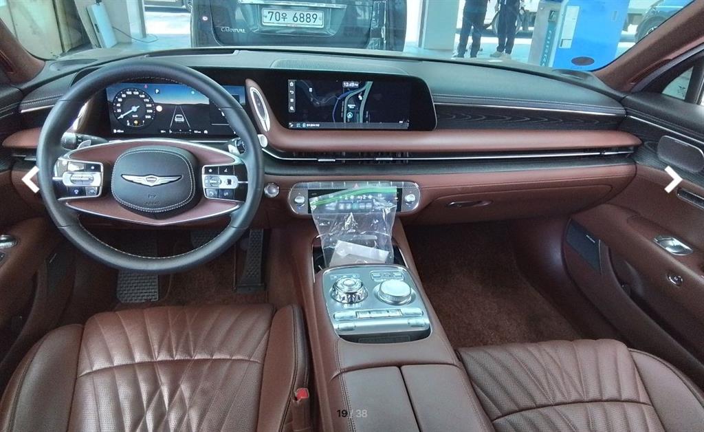 Genesis G90 - Vista 9