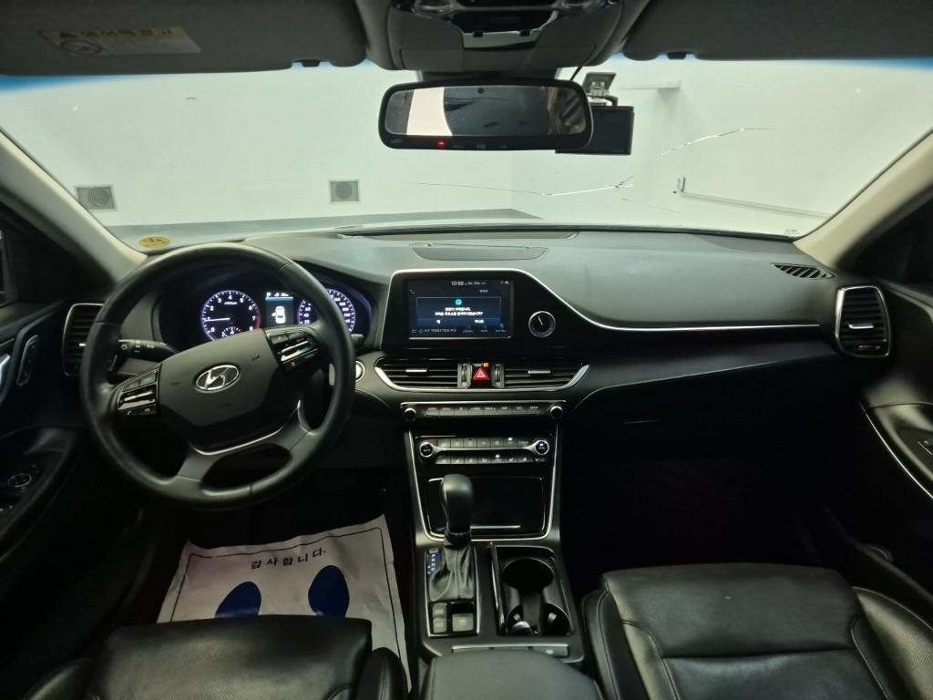 HYUNDAI Grandeur - Vista 7