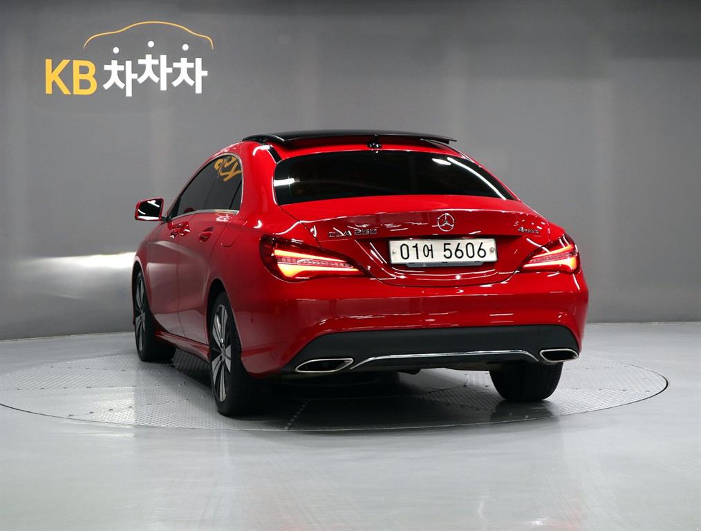 Mercedes Benz CLA Class - Vista 4