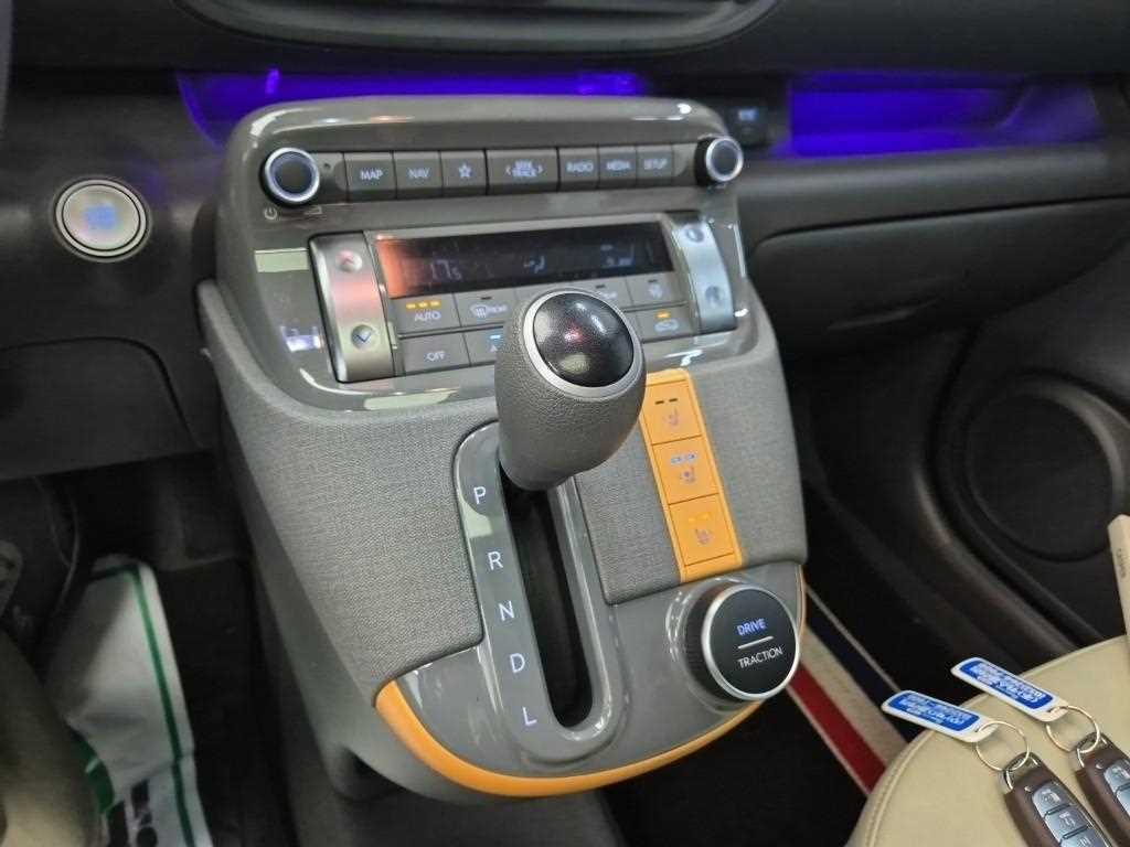 HYUNDAI Casper - Vista 8