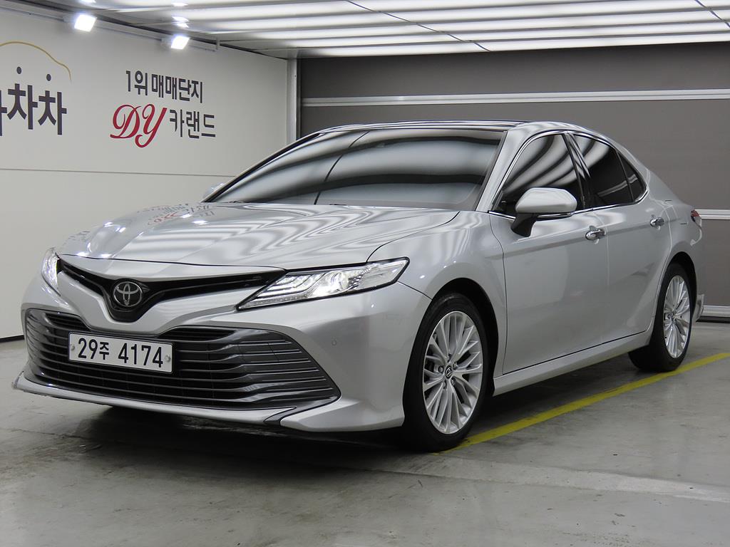 Toyota Camry 2019 Plateado - Importación desde Corea - HF Imports Iquique - Foto 1