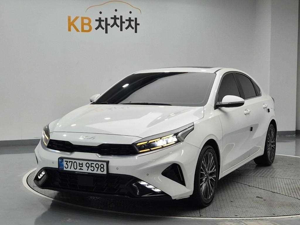 KIA K3 2022 Blanco - Importación desde Corea - HF Imports Iquique - Foto 1