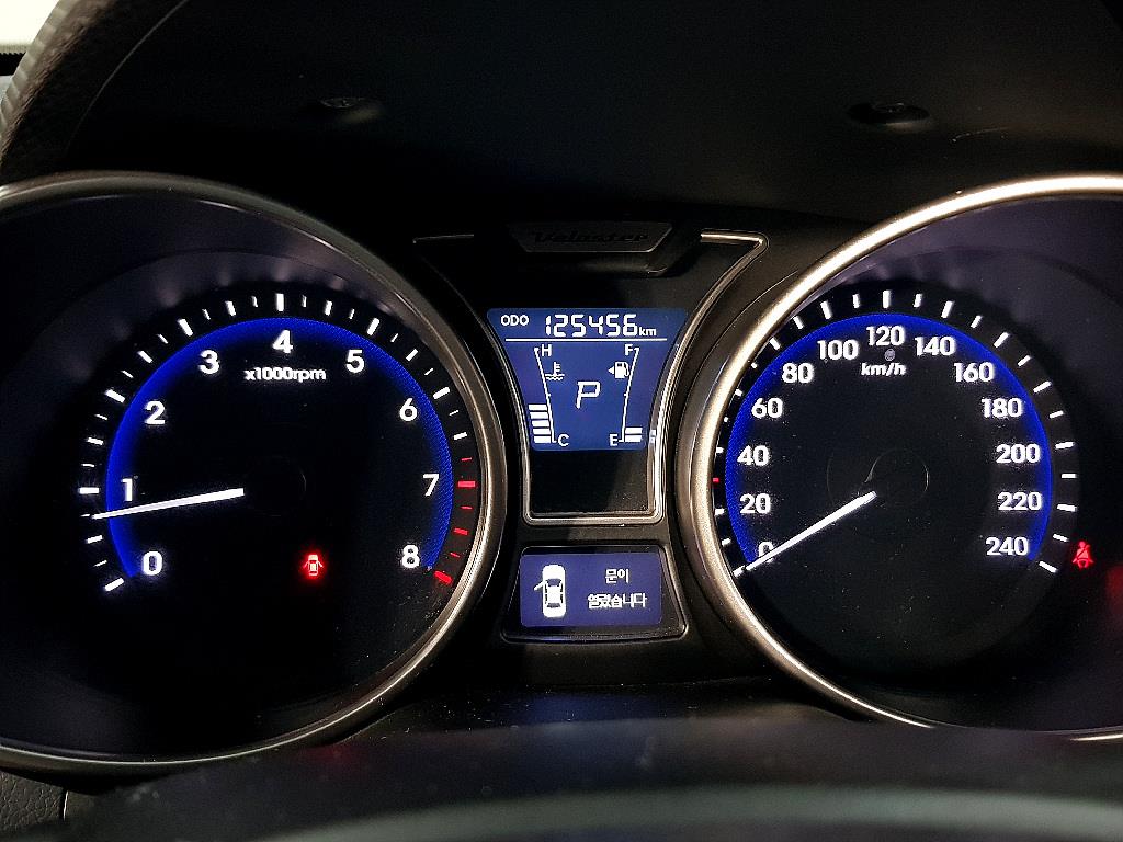 HYUNDAI Veloster - Vista 7