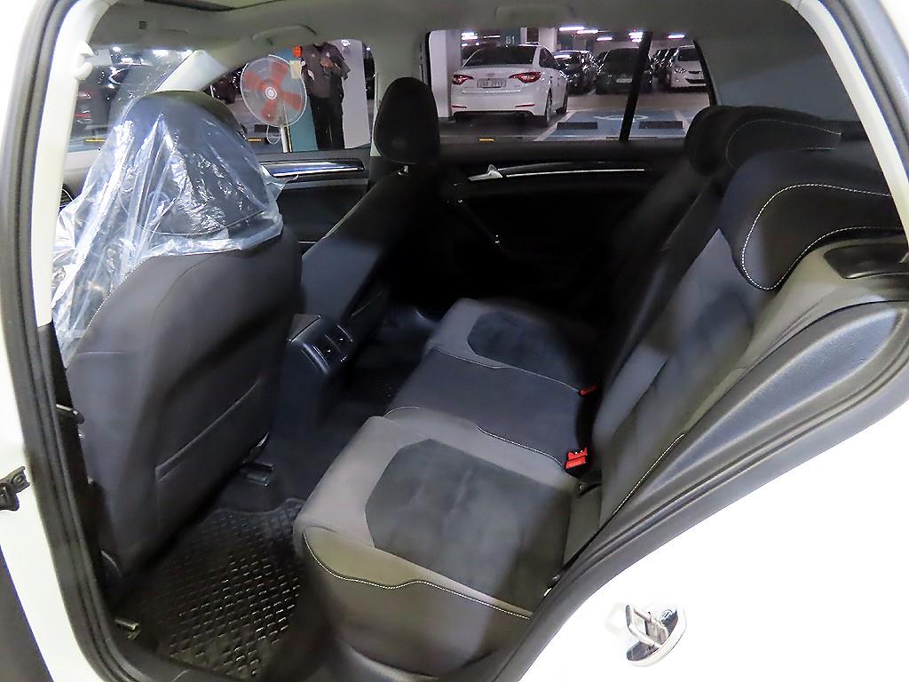Volkswagen Golf - Vista 7
