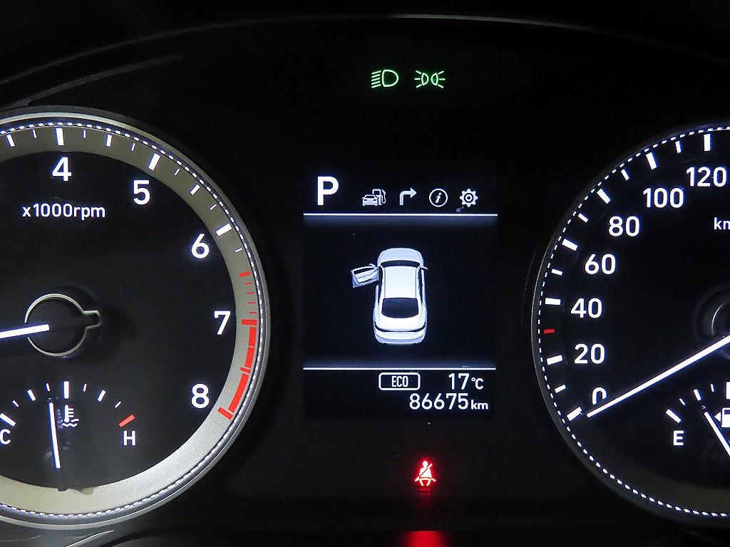 HYUNDAI Grandeur - Vista 9