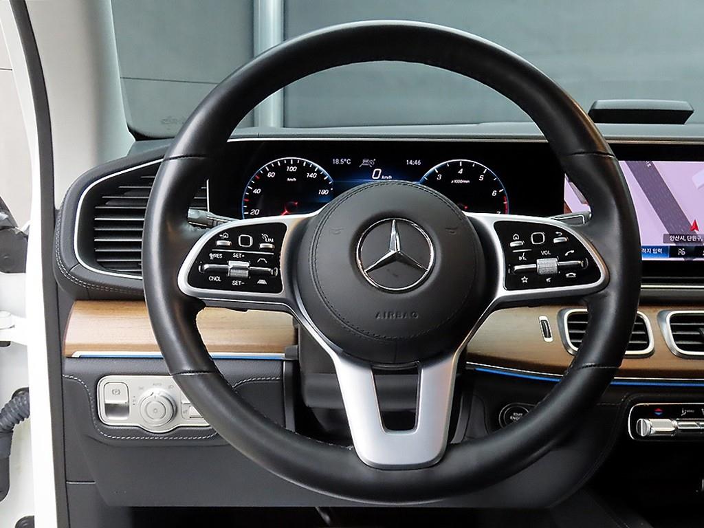 Mercedes Benz GLE Class - Vista 9