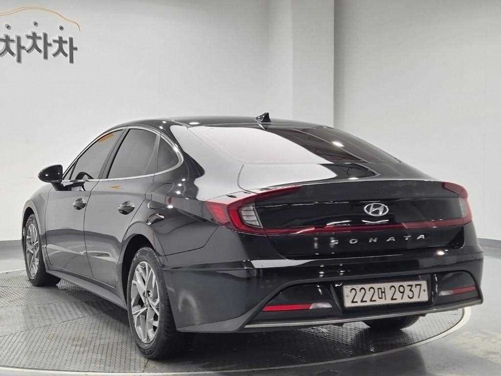 HYUNDAI Sonata - Vista 2